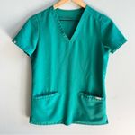 FIGS Casma Three-Pocket Scrub Top in Limited Edition Kelly Green XXS Medical Uniform Photo 0
