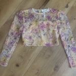 Elliatt  Top Photo 0