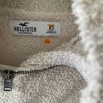 Hollister Co. Women's Ivory Sweatshirt - XS Photo 1