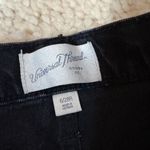 Universal Threads Universal Thread black distressed vintage straight style jeans women's 6 / 28R Photo 3