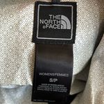 The North Face  Purple Lightweight Hyvent DY Hooded Jacket Size Woman’s Small Photo 7