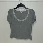 Ultra Flirt Gray Ribbed cropped T-shirt rimmed with Lace Photo 0