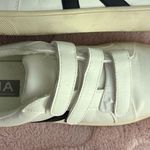 MIA  izzie sneakers Photo 1