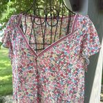 Max Studio  flutter sleeve, sweetheart, V neck line floral blouse Photo 1