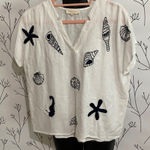 Solitaire  White Top with Navy Sea Motifs Photo 0