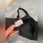 Lululemon  black sports bra 34DDD Photo 5