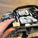 Fendi black and white calf skin embossed patterned shoulder bag Photo 3