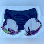 Lululemon  Athletica purple and Green printed floral Shorts size 6 Photo 7