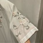 Croft & Barrow Cute vintage 80’s-90’s white semi-sheet floral embroidered short sleeve blouse Photo 5