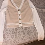 Daisy Cream  sweater  Photo 1