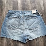 Universal Threads NWT Universal Thread Curvy Vintage Denim Midi Jean Shorts Size 10 Raw Hem Photo 3