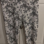 Suave Capri Leggings Woman 1X Revolutionary Tummy Control Black White floral Photo 0