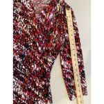 Tahari  Top Womens XS Red 3/4 Sleeve Stretch Workwear Quiet Luxury Travel V Neck Photo 4