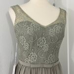 JJ's House New Size 4 Silver Gray V-Neck Lace Cocktail Bridesmaid Formal Dress Photo 10