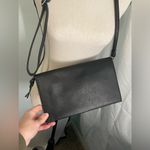 Pretty‎ Persuasions Black Cross Body Bag Photo 4