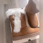 SO New!  Fur Boots Tan Sz 6 Photo 6