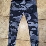 Better Bodies Camo Leggings Photo 0