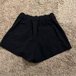 Alo Yoga ALO High-waist Status Trouser Short Photo 4