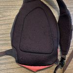 Patagonia Atom 8L Sling Bag Photo 1