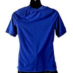 Isaac Mizrahi Women’s Rounded Short Sleeve Knit Top – Blue Size Medium NWOT Photo 5