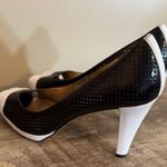 Arturo Chiang  Black White Leather High Heels Shoes Women’s Size 8.5 Open Toe Photo 4