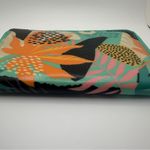 Wander Vibrant Tropical Artistic Print Zippered Wallet Abstract Floral Motifs Green Photo 1