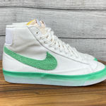 Nike Blazer 77 Women’s Mid Chenille Swoosh Photo 3
