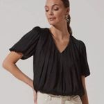 ASTR The Label Black Bubble Sleeve V-Neck Short Sleeve Blouse Women’s Size Large Photo 1