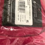 Eddie Bauer Magenta vneck Tee short sleeved size small Photo 6