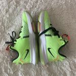 Nike LeBron, witness five lime glow Photo 0