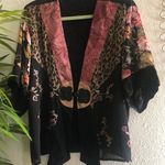 Alexis SPENCER deep V neck Photo 0