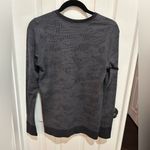 Lululemon swiftly breathe long sleeve in vented camo size 4 Photo 1