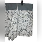 Athleta  Trekkie North Short Size 18 Ethereal Bloom Green White Floral Lace Photo 7