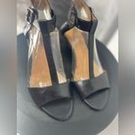 Nine West  wedge‎ sandal size 7 1/2 black 
Bin 1 Photo 2