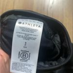 Athleta camo ultimate stash pocket 7” short small Photo 4