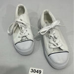 Cherokee Womans Eara White Canvass Size 8 Lace Up Sneakers NWT Photo 0