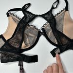 Victoria's Secret Black Lace Unlined Bra 32DD Plunging Neckline Photo 3