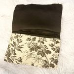 Gucci BEAUTY | Ivory Cream Black Bloom Y3 Pouch Bag Floral Pattern Linen Japan Photo 3