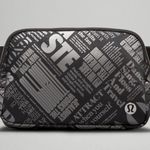 Lululemon Everywhere Belt Bag 1L
Manifesto Print Black Silver Photo 0