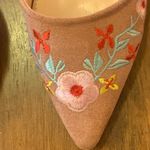 Styleloop NWOT heels women’s 41, 10.5 US light pink/mauve embroidered floral Photo 4