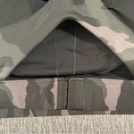 Athleta  Women’s Ultimate Printed Bra Photo 6