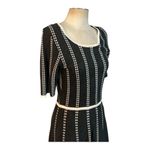 Gabby Skye NWT Knit Gray & White dress with flows at the bottom hem size large Photo 3