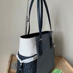 Michael Kors Purse Photo 3