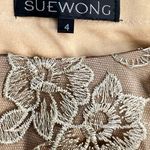 Sue Wong Women's Laced Cap Sleeve Sheath Cocktail Party Dress Gold Size 4 Photo 6