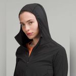 Lululemon Mist Over Windbreaker Black Size 6 Water-Repellent Hooded Jacket Photo 3