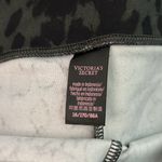 Victoria's Secret Incredible Essential Black Leopard Print Crop Leggings Size 16 Photo 5
