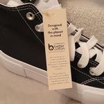 No Boundaries NWT  Black Lace-Up Platform Hi-Top Size 7.5 Sneakers Photo 2