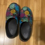 Crocs  Women’s Size 9 Neria Pro ll Work Shoes Black Paisley Slip Resistant Nurse Photo 1