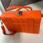 Source Unknown Woman’s box cross body bag in orange color Photo 1