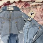 Universal Threads Universal Thread Women's Mid-Rise Boyfriend Jeans Light Wash4 NWT Photo 7